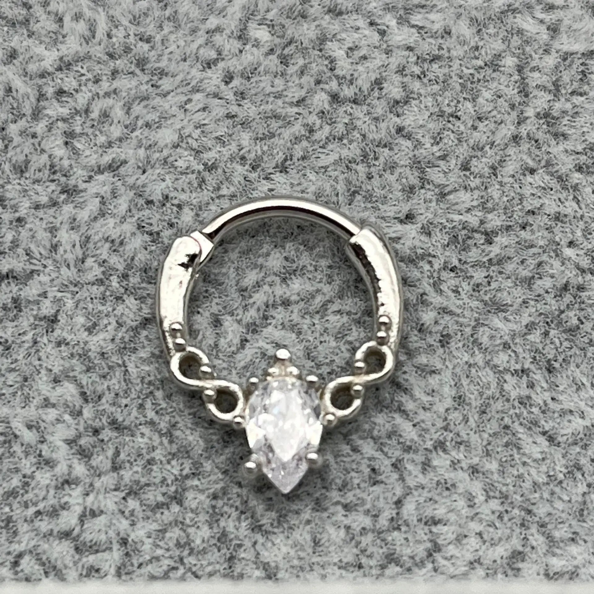 16G Septum Clicker Rings Hoop Hinged Segment Nose Rings Cartilage Tragus Hoop Helix Daith Earrings Nose Piercing Jewelry