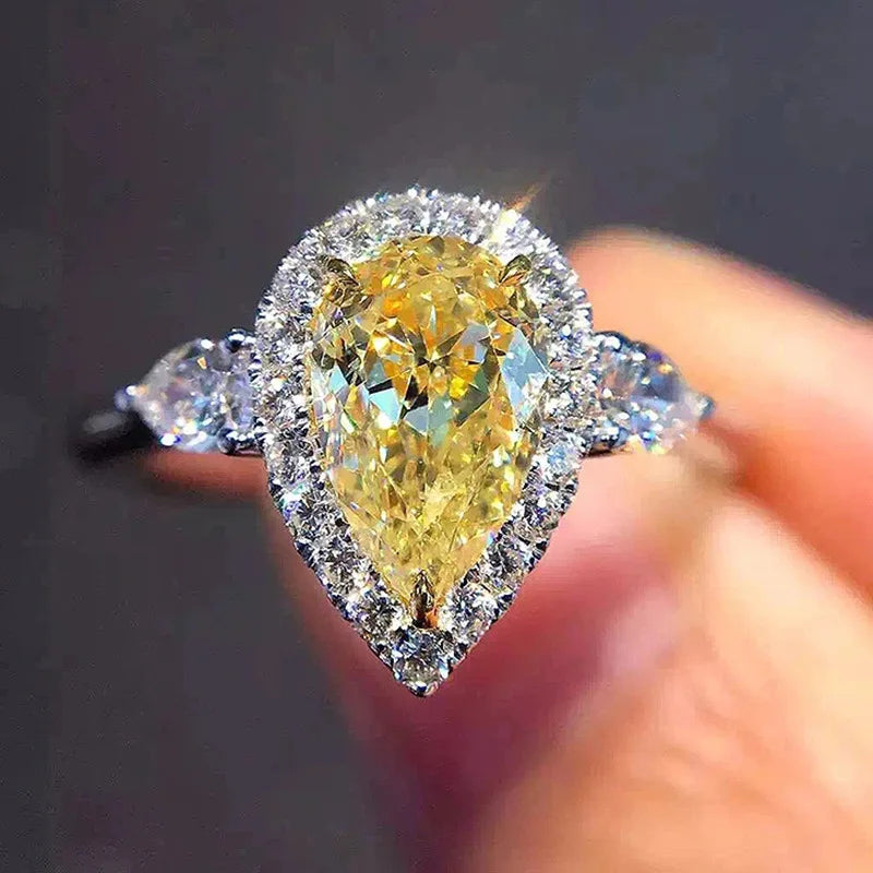 Luxury Wedding Anniversary Ring with Pear Shape Huge CZ Prong Setting Rose Fashion Yellow Water Drop Pear Shaped Zircon Ring