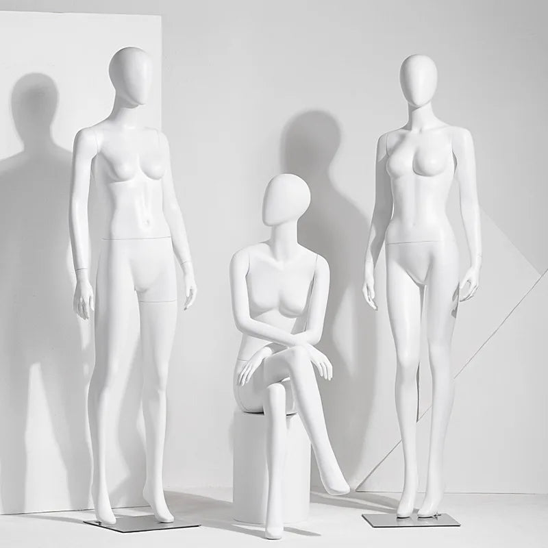 Popular Fiberglass Female Mannequin for Vintage Fashion