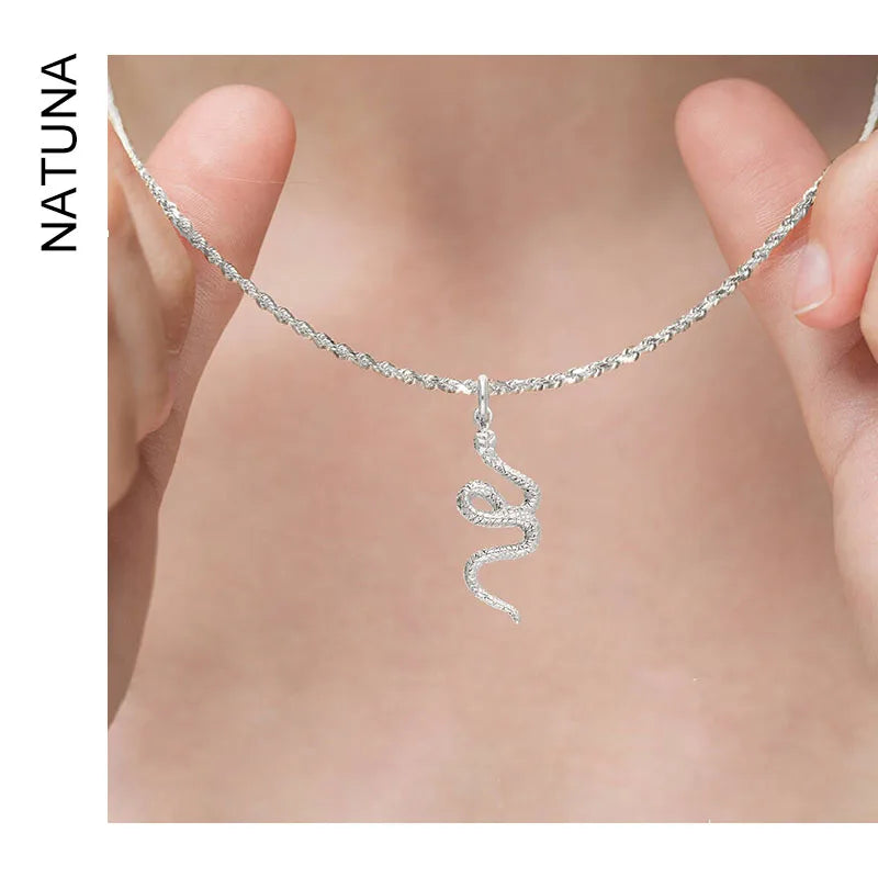 Factory OEM 925 Sterling Silver Necklace 2023 Fashion Jewelry Collar Para Mujer Silver Chain 925 Snake Shaped Pendant Zircon