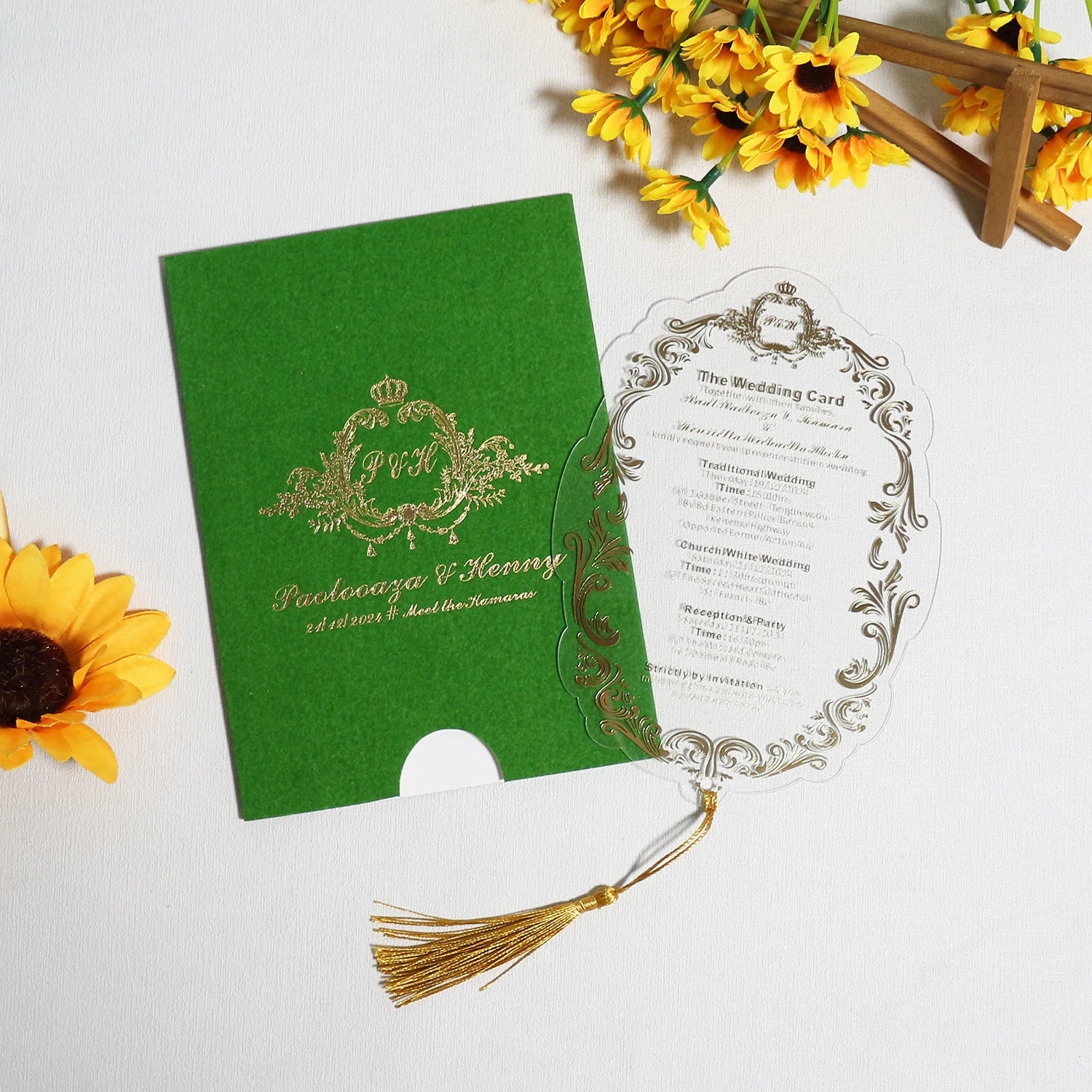 Green Velvet Envelope and Custom Transparent Gold Stamping Acrylic Invitation with Tassels for Wedding/party Invitation