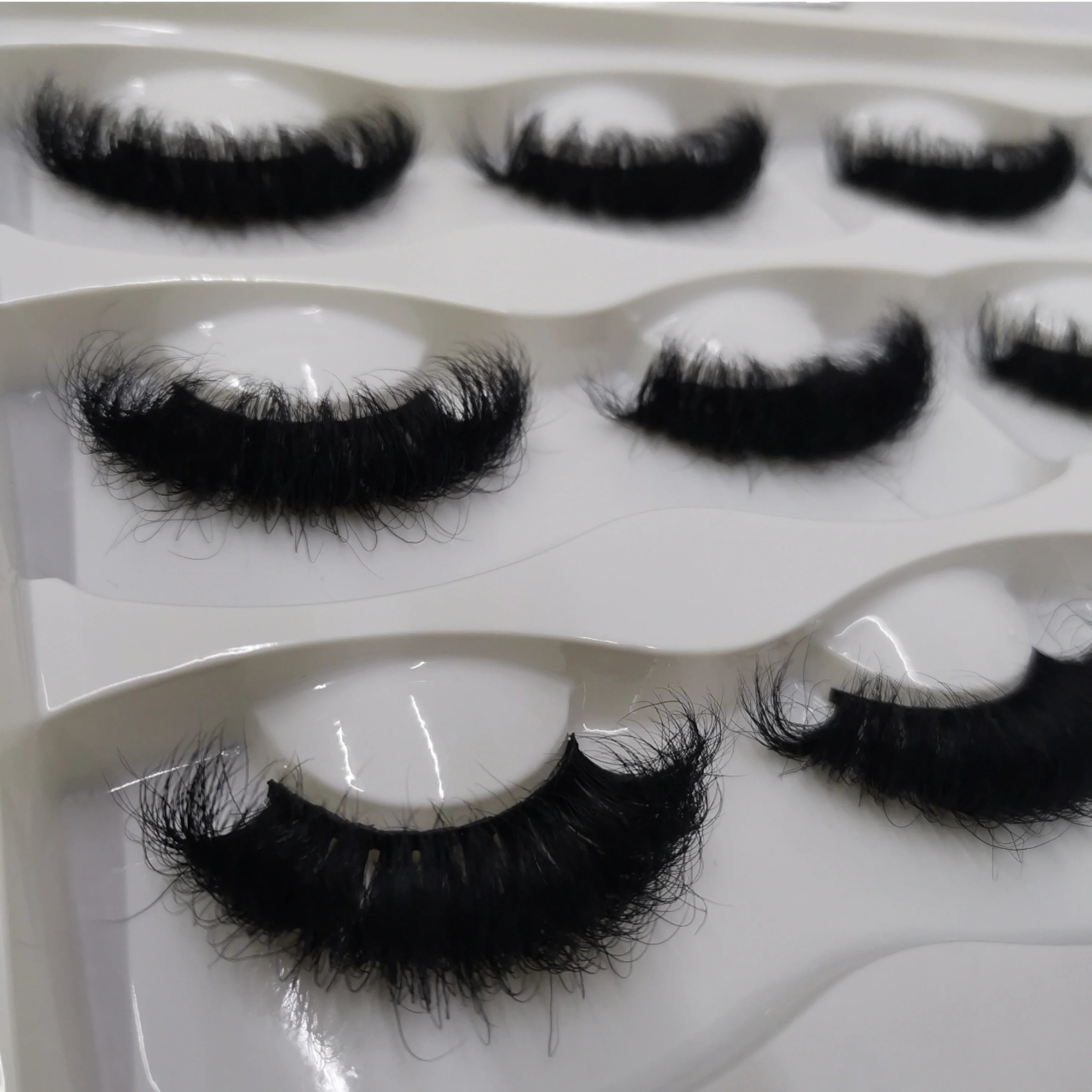 Wholesale 18mm Natural Looking Full Strip Mink Lashes 3D Eyelash Vendors Styles in Sizes 20 22 25 mm