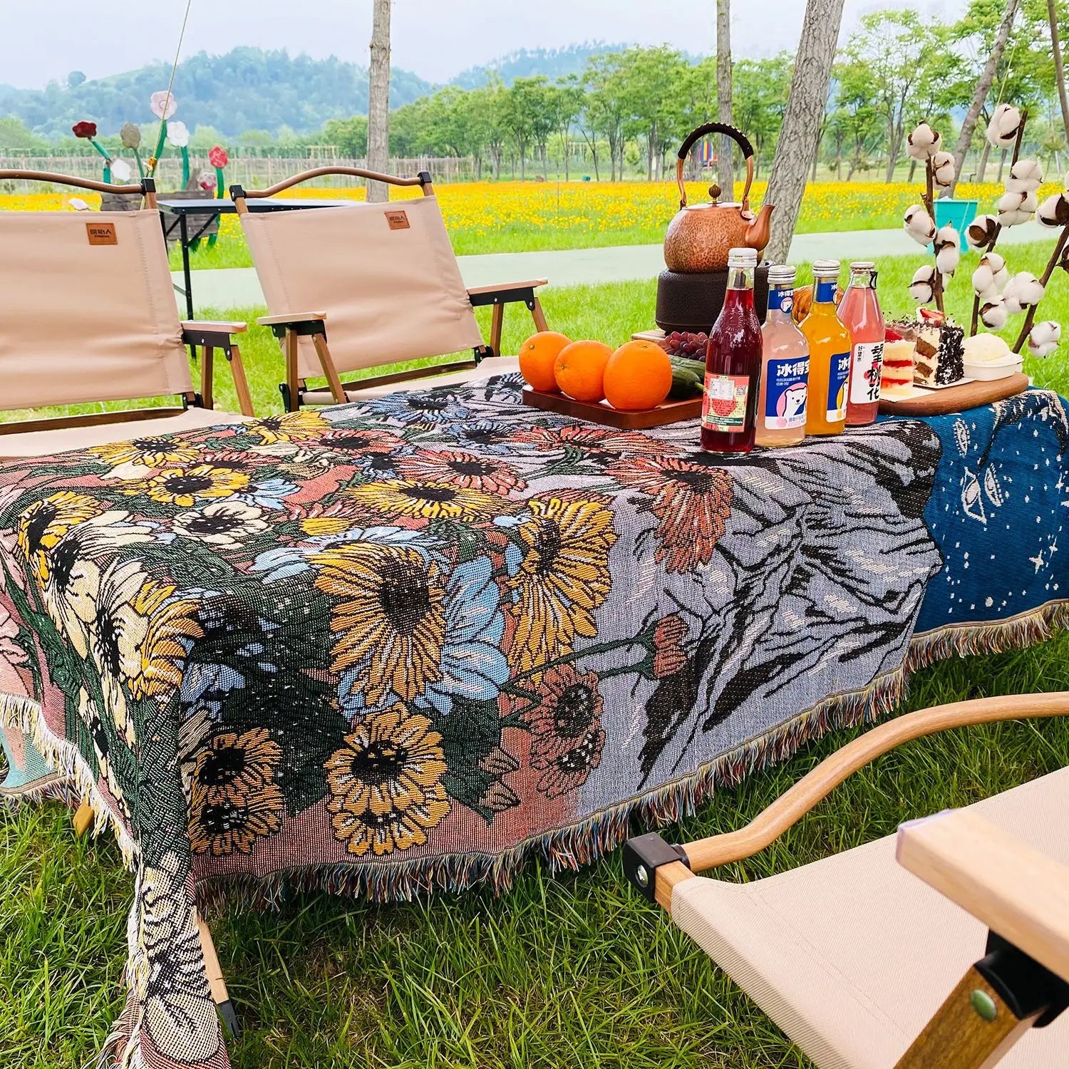 Wholesale Custom Woven Blanket Portable Sun Moon Space Sunflower Design Floral Character Cartoon Cotton Floral Printed Tapestry