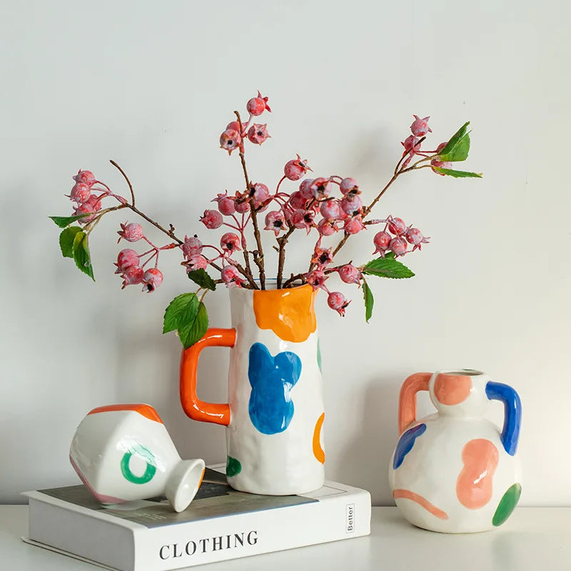 Handmade Creative Ceramic Vase Fresh Flowers Living Room Arrangements for HomeStay Exhibition Halls Niche Decor Painted Ornament