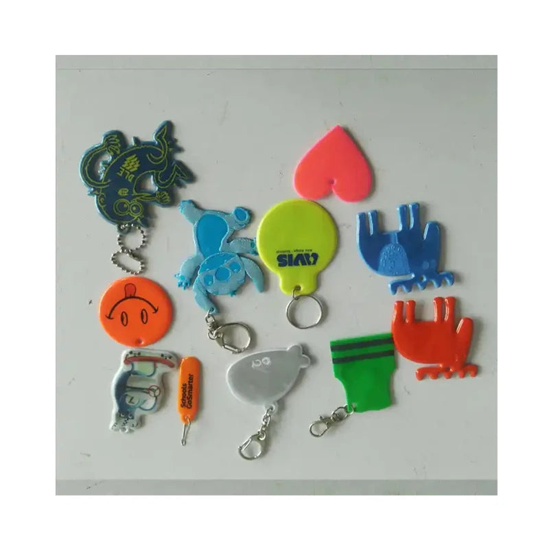 CE EN13356 Lemon Yellow Traffic Light High Reflective PVC Key Chain Hanger Backpack Reflector for Kids Night Safety in the Dark