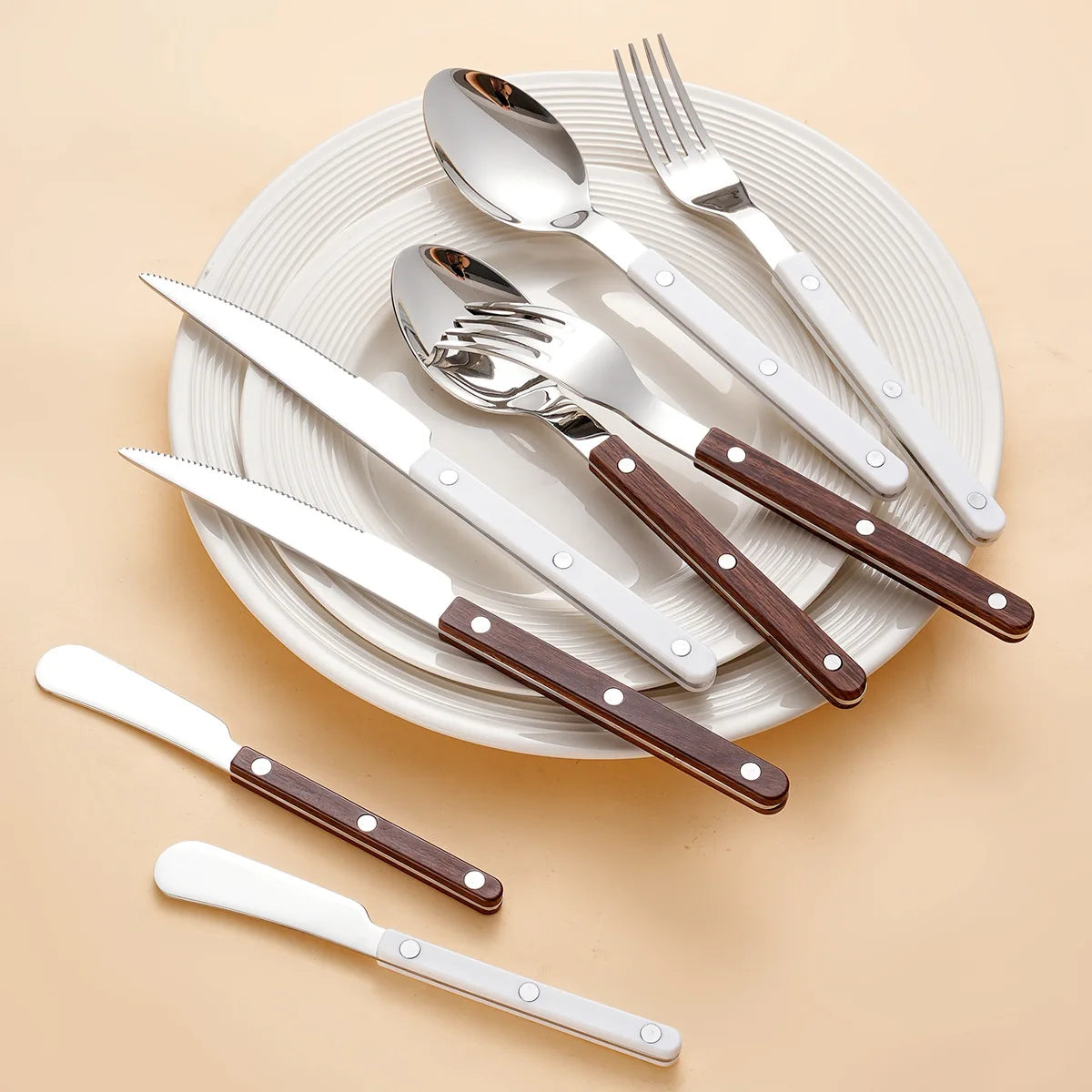18/8 Stainless Steel French Style Wooden Handle Cutlery Set Knife Fork and Spoon Retro Silverware Cutlery 6 Pcs Set