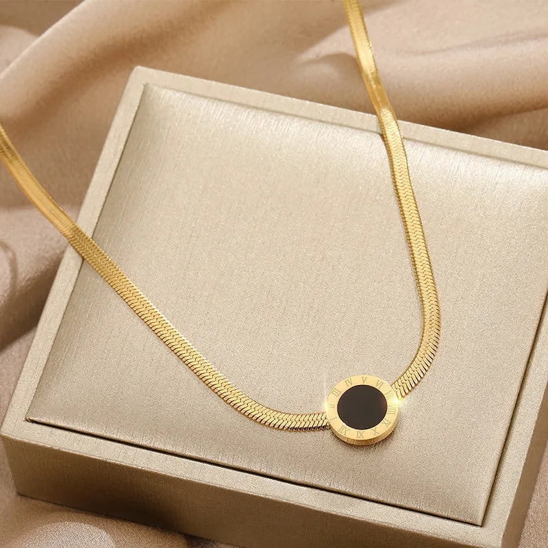 Newest Gold Plated Couple Custom Minimalist Titanium Steel Black Disc Pendant Snake Necklace