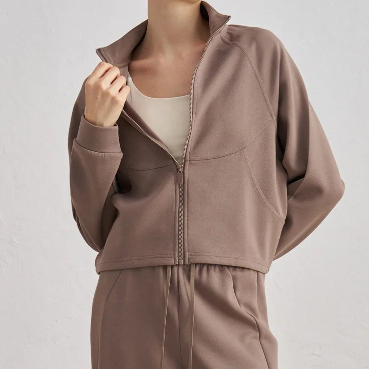 Hot Selling Outdoor Sports Jackets for Women Long Sleeve Crop Top With Pockets Zipper Breathable and Plus Size for Adults