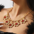 2024 Fashion Jewelry Palace Creative Flower Necklace Retro Simple Collarbone Neck Chain for Women Gold Plated Beaded Necklaces