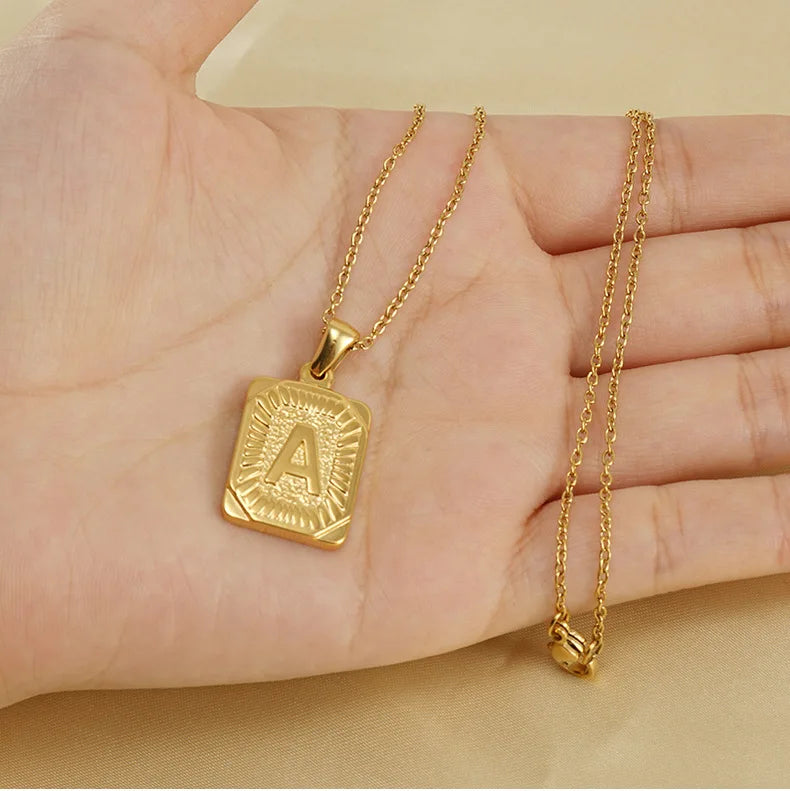 Hot Sale 18K Gold Plated 26 Letter Square Pendant Necklace Hip Hop Jewelry Stainless Steel Initial Letter Necklaces