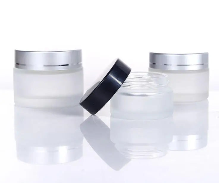 Manufacturer Wholesale Frosted Cosmetic Glass Jar With Silver Lid for Face Cream