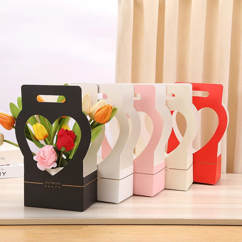 Cheap Bouquet Packaging Box Mother's Day Paper Portable Hollow Heart Shaped Flower Box for Flower Shop