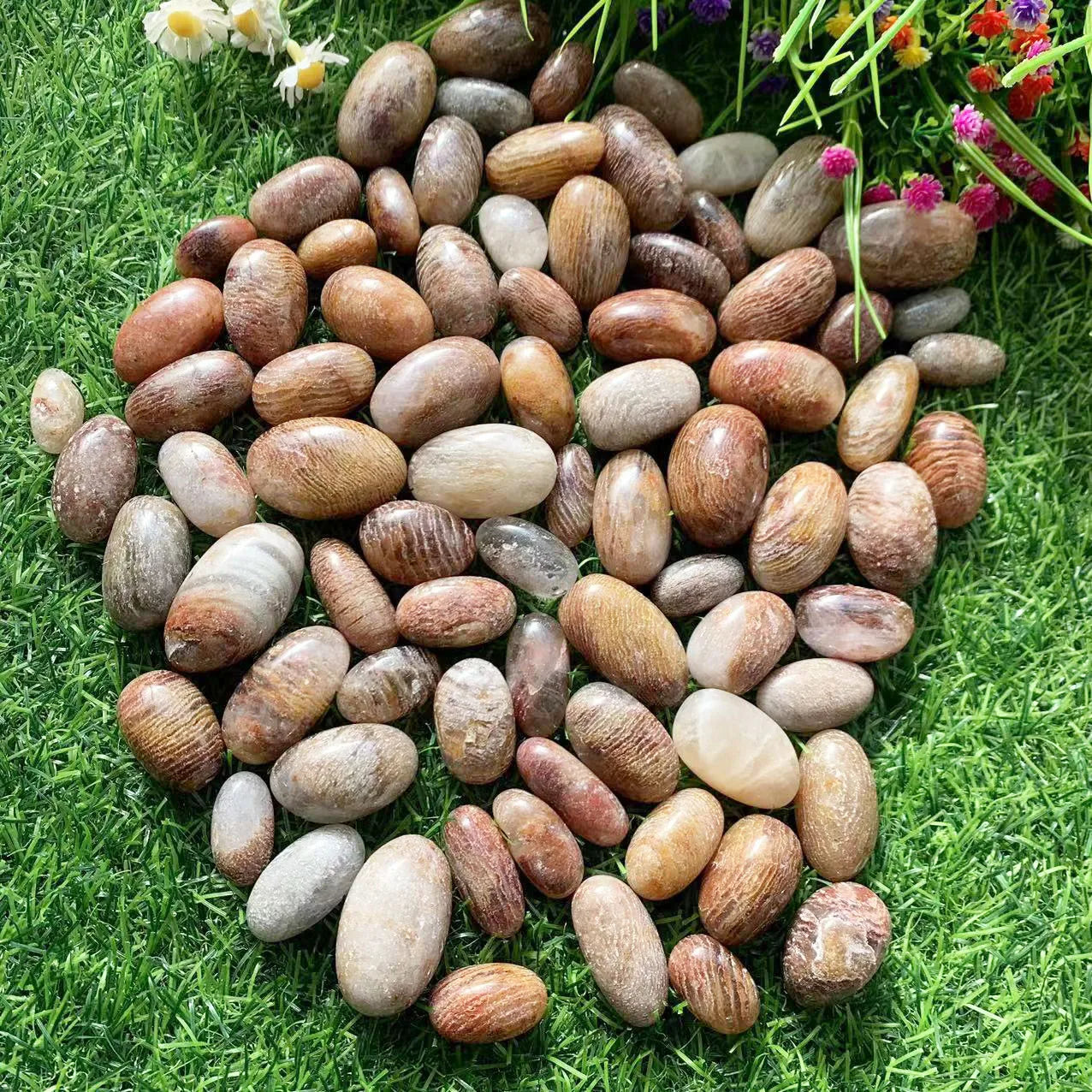 China Supplier New Arrival Nature Rough Crystal Thousand Garden Quartz Tumbles for Sale