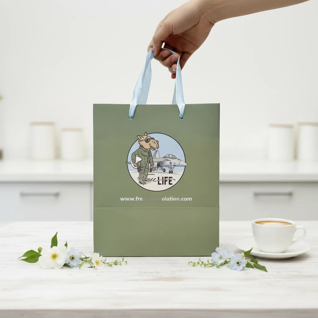 Christmas Decorations Gift Bag Custom Printing logo Paper Bag Packing for Christmas Gift Decorations Paper Bag