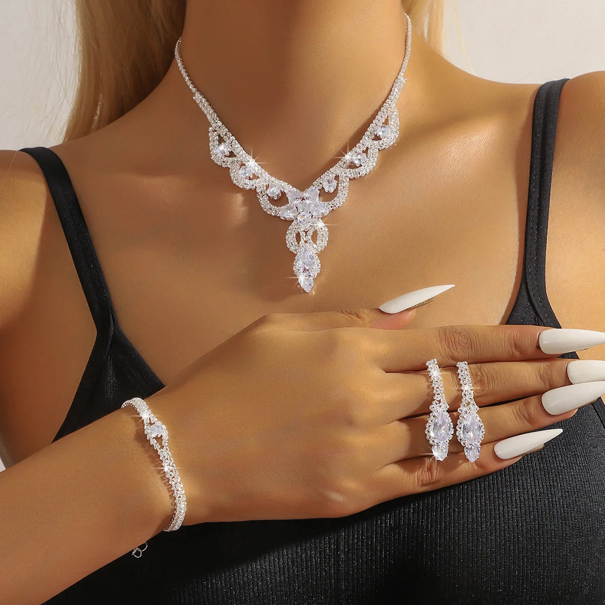 Wholesale Accessories Elegant Full Diamond Clavicle Chain & Zircon Earrings Necklace Set for Women