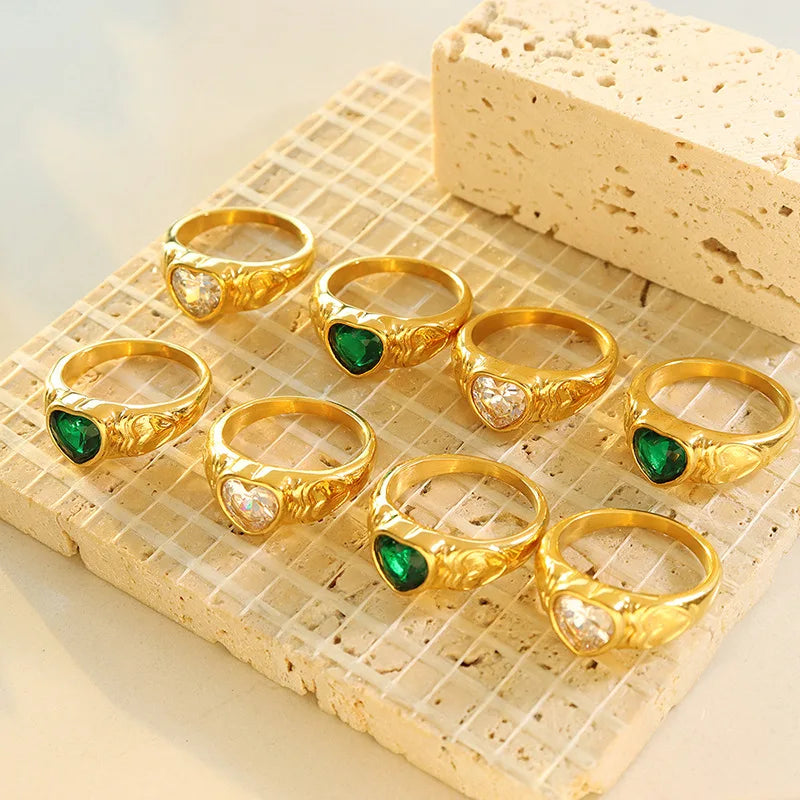 Women's Retro Luxury Gold Plated Heart Shaped Ring Unique Stainless Steel & Glass Stone Classic Style Waterproof Jewelry