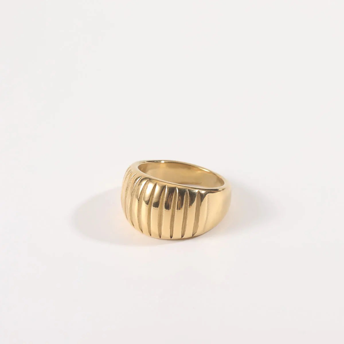 Fashion Chunky Dome Ring Waterproof Stainless Steel Textured Jewelry 18k Gold Plated Customized Twist Croissant Finger Rings