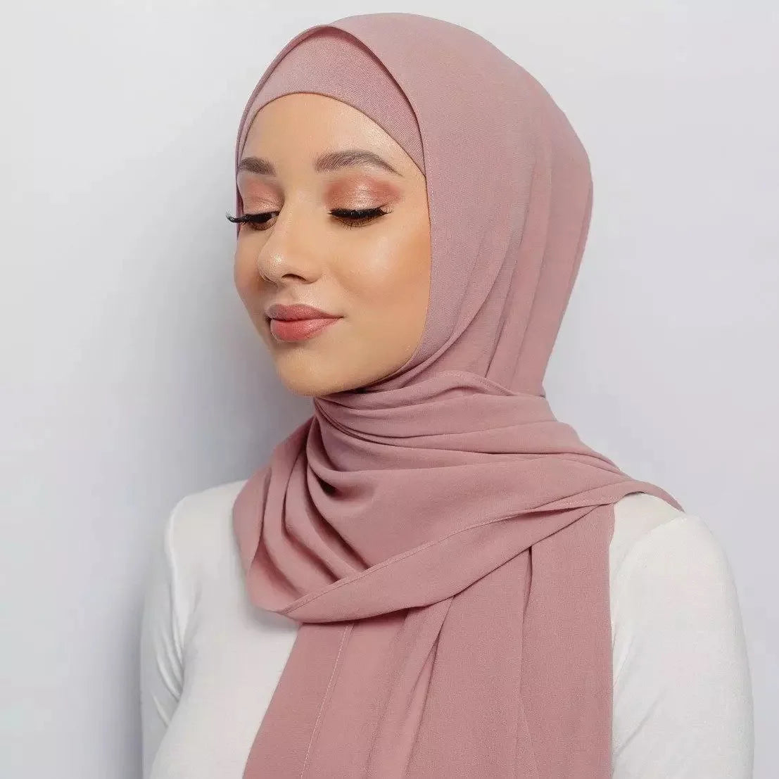 Hot Selling 2 Piece Chiffon Hijab and Matching Undercap for Muslim Hijabs With Same Undercap Set Plain Heavy Chiffon Hijab Set
