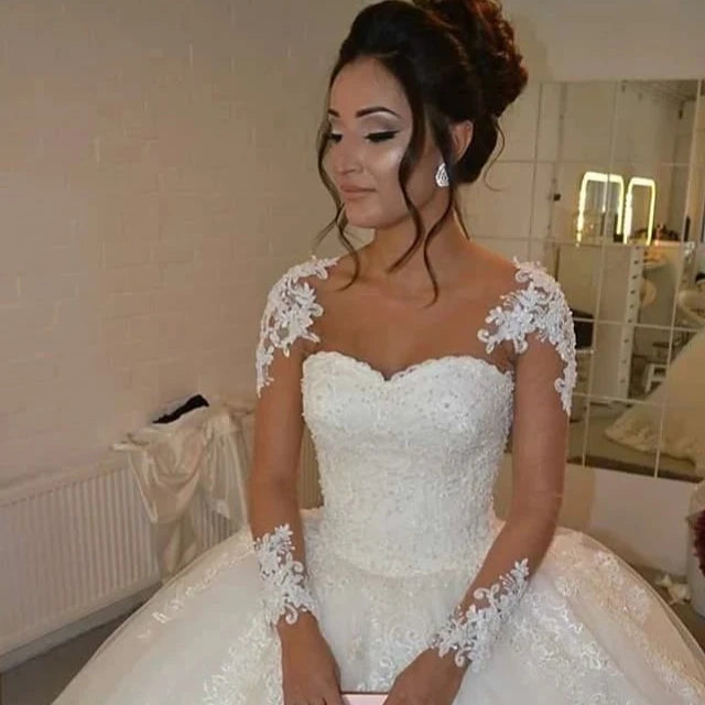2022 New Bridal Mesh Sleeves Flat Embroidery Lace Crew Neck Floor Length Wedding Dress Gowns for Women Wedding