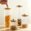 Factory Low MOQ Reusable Borosilicate Glass Storage Bottles & Jars with Bamboo Lid for Cookies Candy & Cake