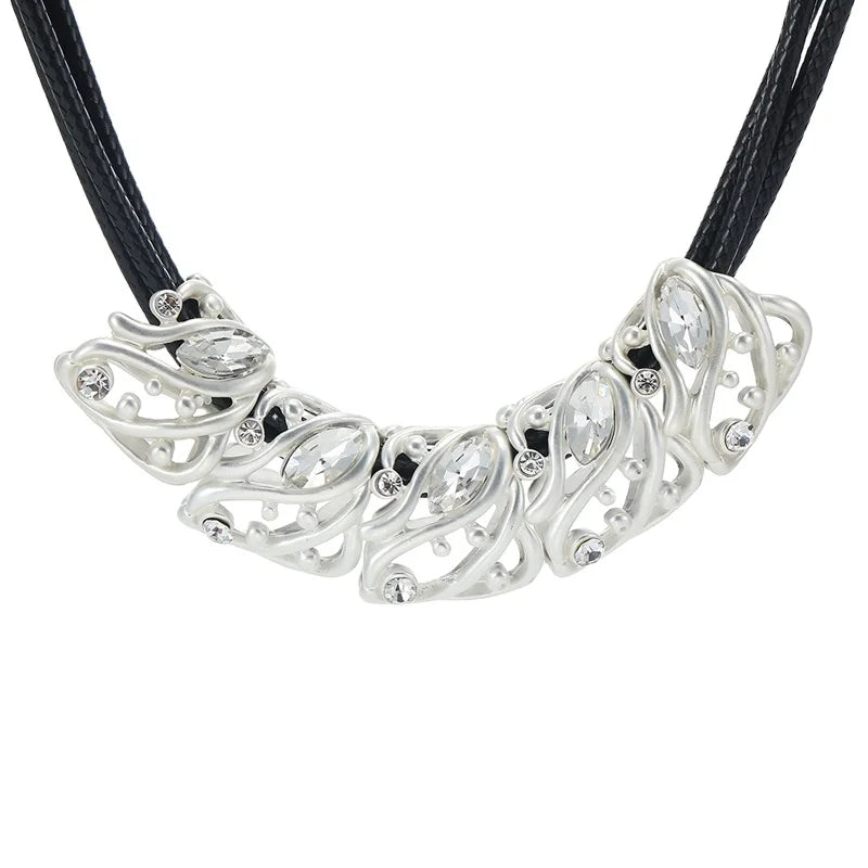 Fashionable Hollow Alloy Cylindrical Bib Chunky Statement Choker Collar Women Jewelry