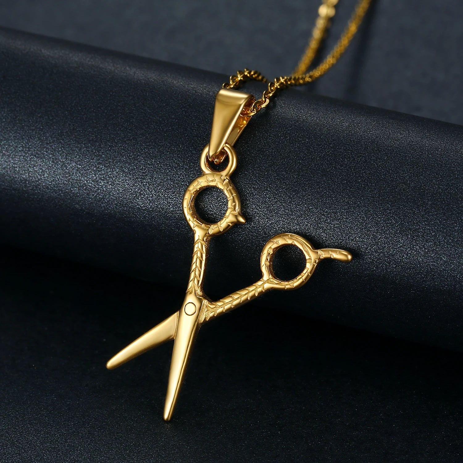 18K Gold Plated Stainless Steel Necklace Barber Scissors Comb Pendant Necklace Hairdressing Tool Necklace Tarnish Free Jewelry