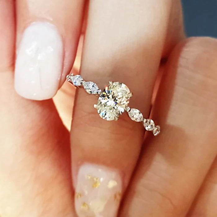 Huitan Dainty Silver Crystal Pure Oval Rings Women Zircon Thin Anillos Girls Lady Wholesale Hot Sweet Lovely Rings Women