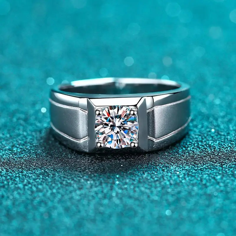 Hot Sale Man Jewelry Brilliant Cur 1 Carat Moissanite Men Ring in 925 Sterling Silver