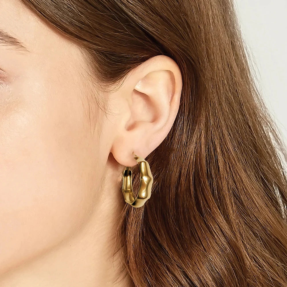 New Classic Simple Design 18k Gold Plated Ear Clasps Bamboo-shaped Small Hoop Earrings Stainless Steel Women