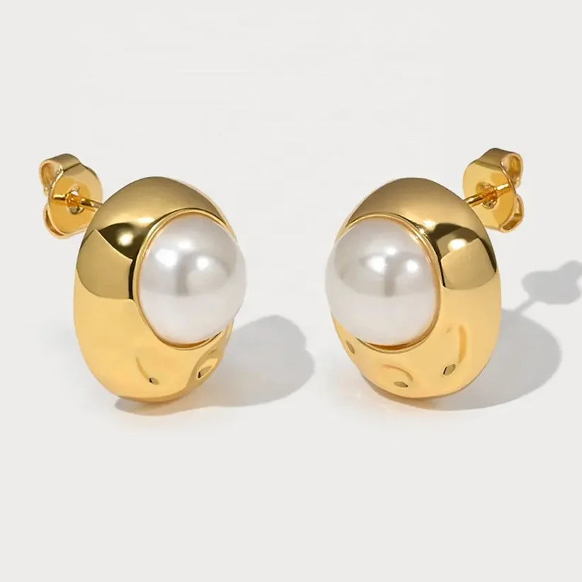 Vintage Brass Plated 18k Gold Stud Earrings With High Shine Pearls Custom Temperament Jewelry