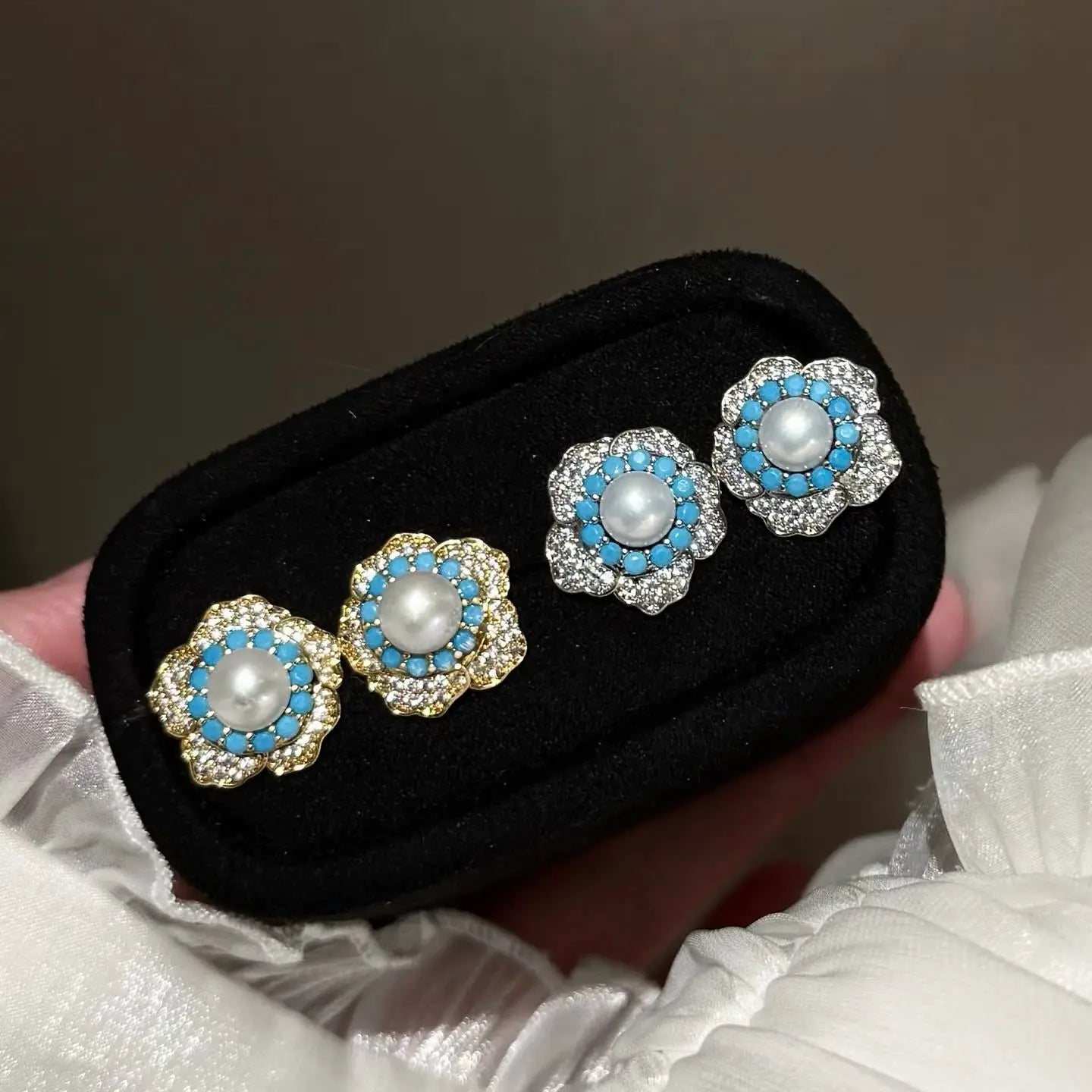 Turquoise Micro Inlaid Craftsmanship Camellia Stud Earrings 6-7mm Natural White Freshwater Bread Pearl Romantic Enhance Charm