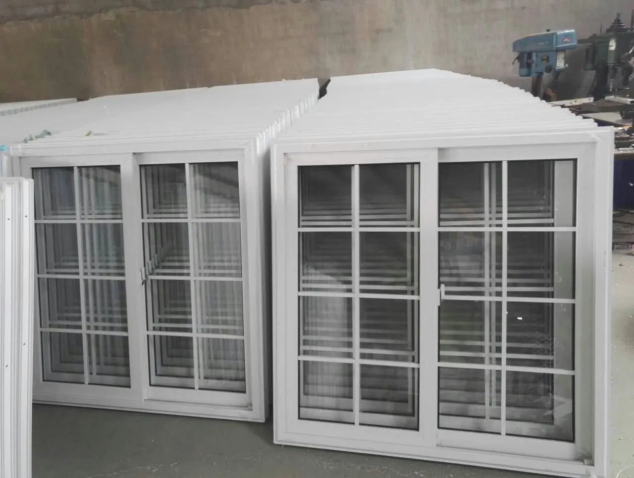 China Factory Price Ventanas De Pvc Double Glazed windows With Decorative Grill for Home