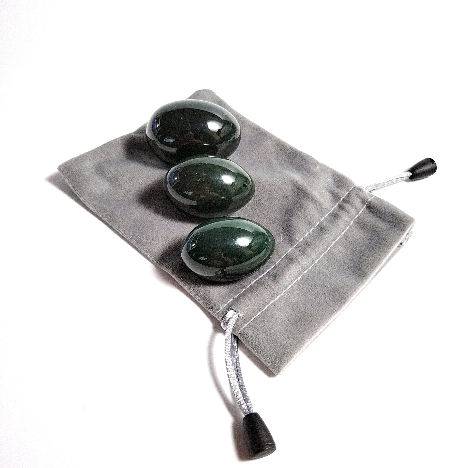 Hongzhuo Yoni Egg Vaginal Nephrite Jade Tightening Love Egg Kegel Exerciser Women Natural Stone Crystal Hygiene Yoni Ball S M L