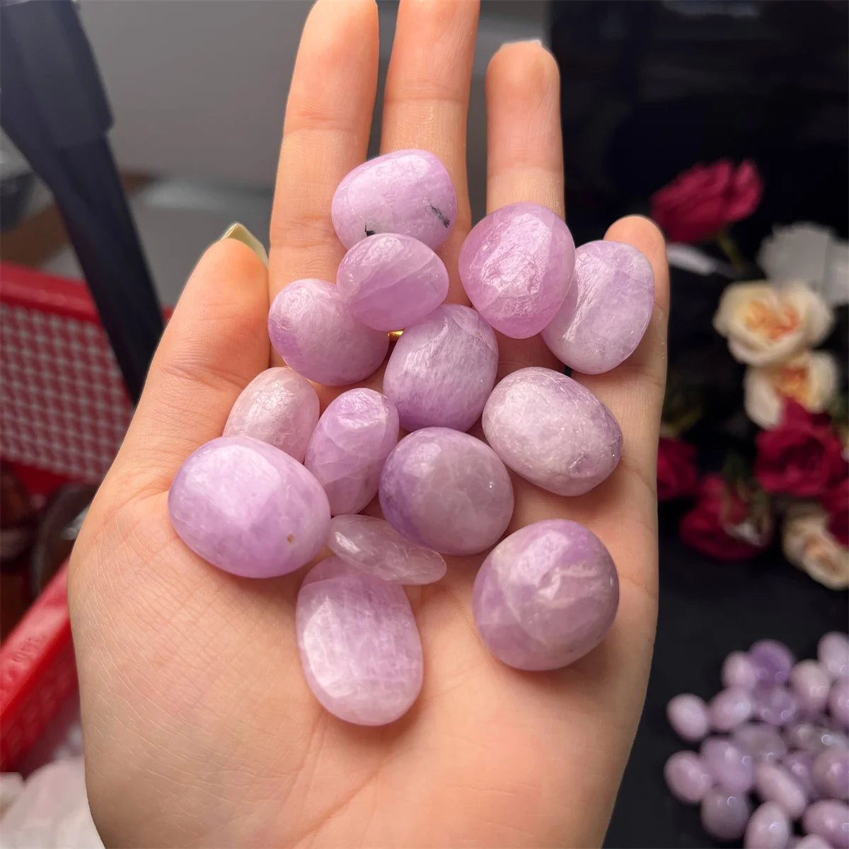 High Quality Wholesale Natural Crystals Stones Kunzite Tumbled Healing Crystals Tumbled Stone