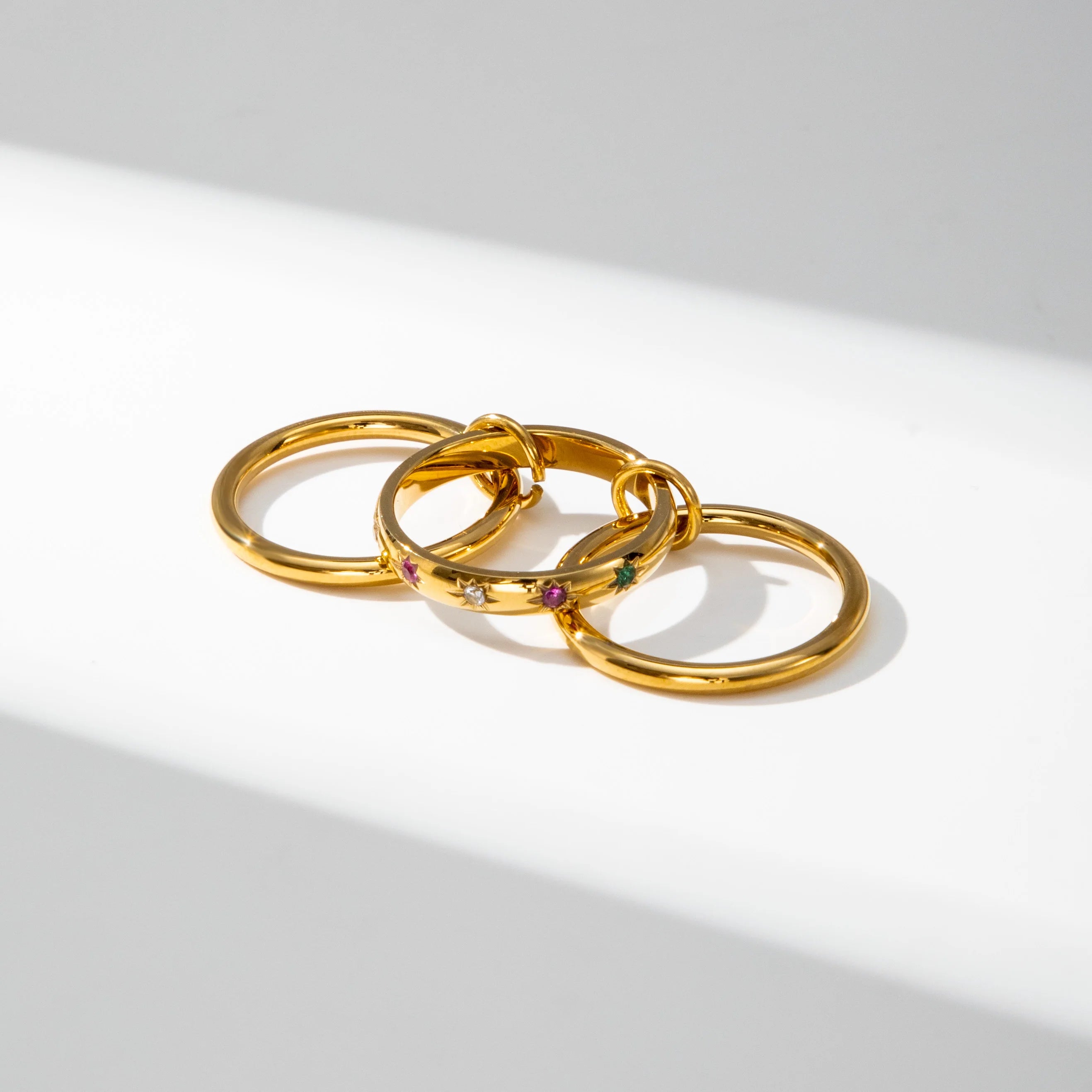 YF6388 Trendy Waterproof Stainless Steel 18k PVD Gold Plated High Polishing Three Layer Link Colored Zircon Ring Jewelry