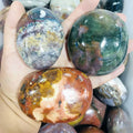 Hot Sale Natural Colorful Crystal Rock Ocean jasper Tumbled Sea Jade Polished Crystal Palm Stone for Healing