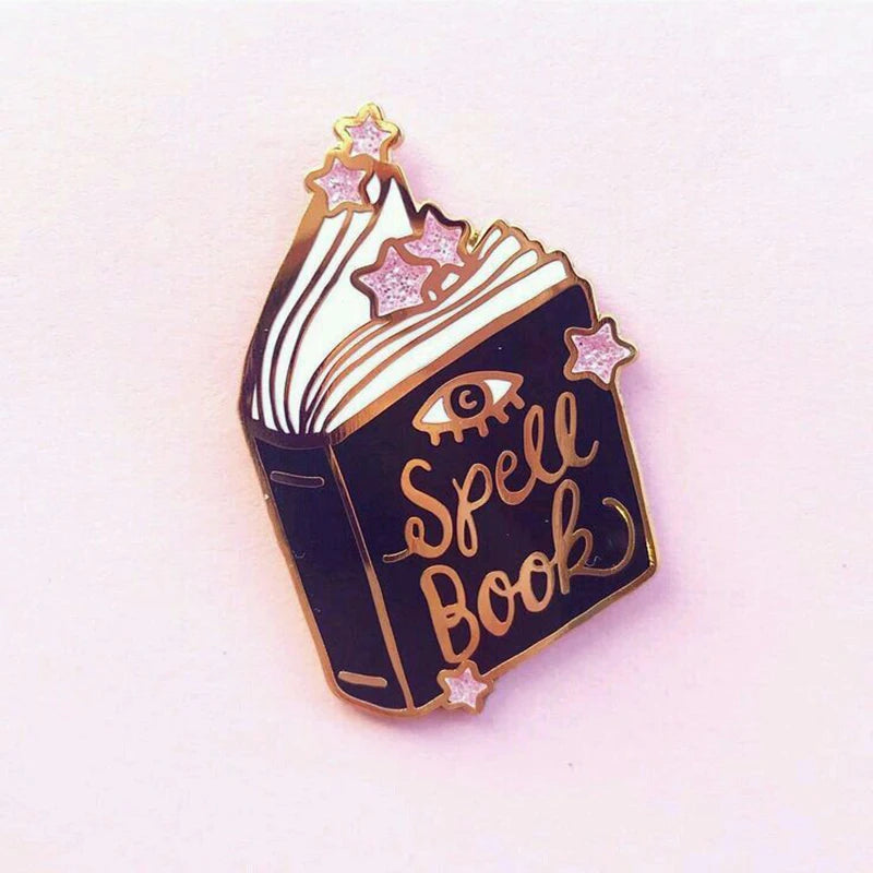 Metal Craft Manufacturer Badge Custom Enamel Pins Designer Personalized Hard Soft Enamel Lapel Pins Graduation Giveaways