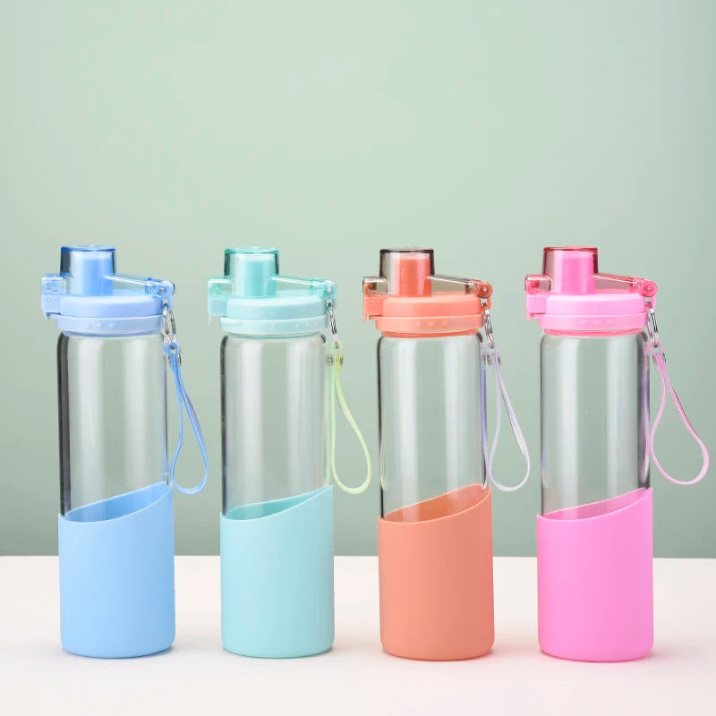 Portable Outdoor Sports Cup Sleek Lockable Pop-Up Lid Leak Proof 650ml Silicone Sleeve Glass Tumbler with Strap Handle Helen