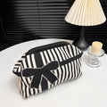 2025 Luxury Crochet Knit Women's Clutch Bow Striped Design Evening Handbag Portable Cosmetic Pouch Organizer for Summer Makeup