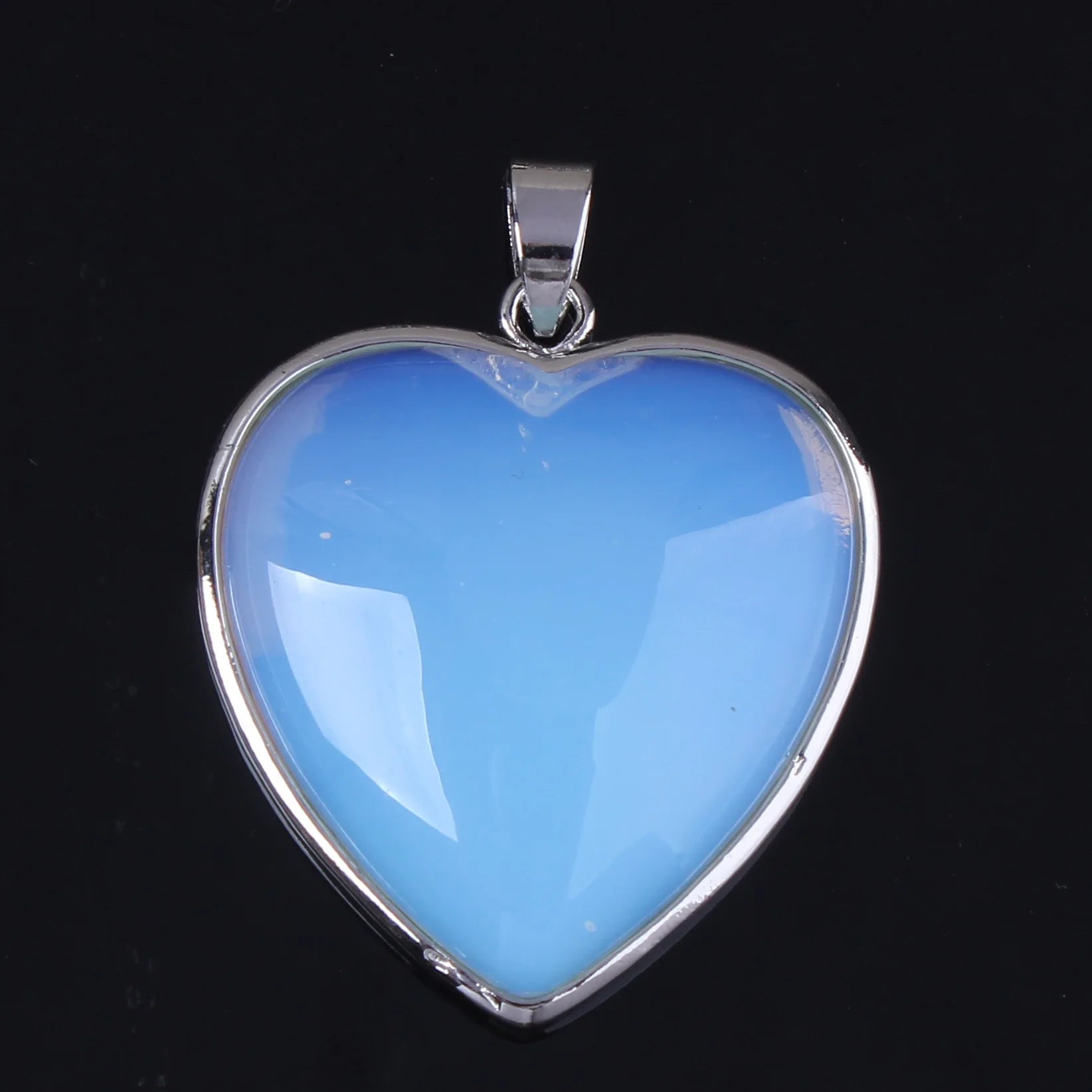 2025 Beautiful Heart Shaped Quartz Gemstone Crystal Opalite Jewelry Healing Crystal Pendant as Gift rose quartz heart