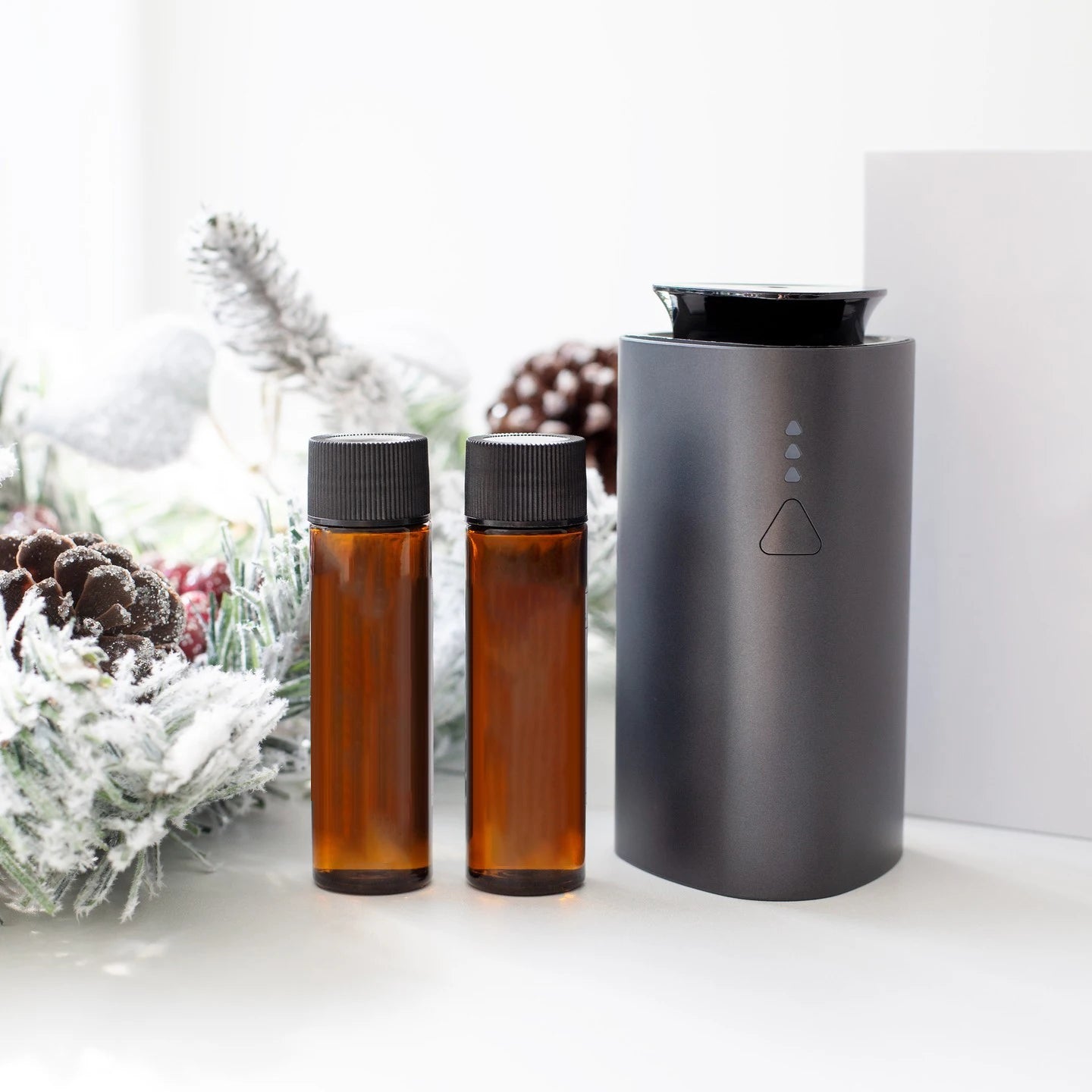 Smart Luxury Mini Perfume Air Freshener Portable Rechargeable Car Aroma Oil Diffuser French Operating Luxury Made of Plastic