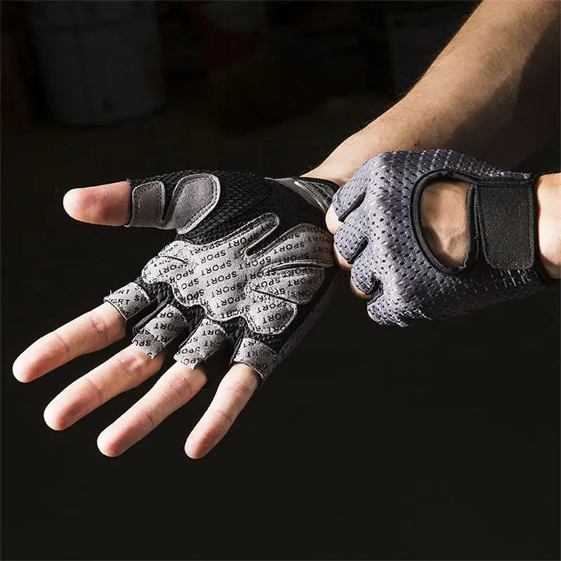 Half Finger Fitness Gloves Breathable Mesh Non Slip Workout Gloves for Gym Yoga Cycling Training Weightlifting Exercise