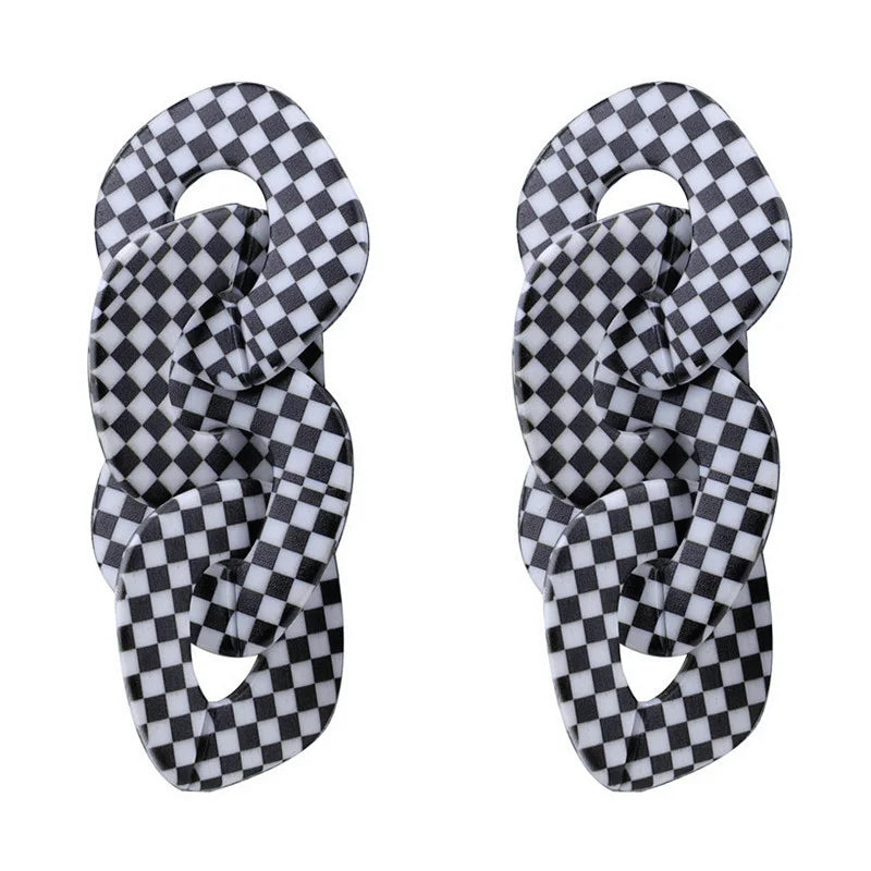 Wholesale 2024 Simple Vintage INS Style Black White FS Checkboard Long Chains Pendant Acrylic Resin Drop Earrings for Women