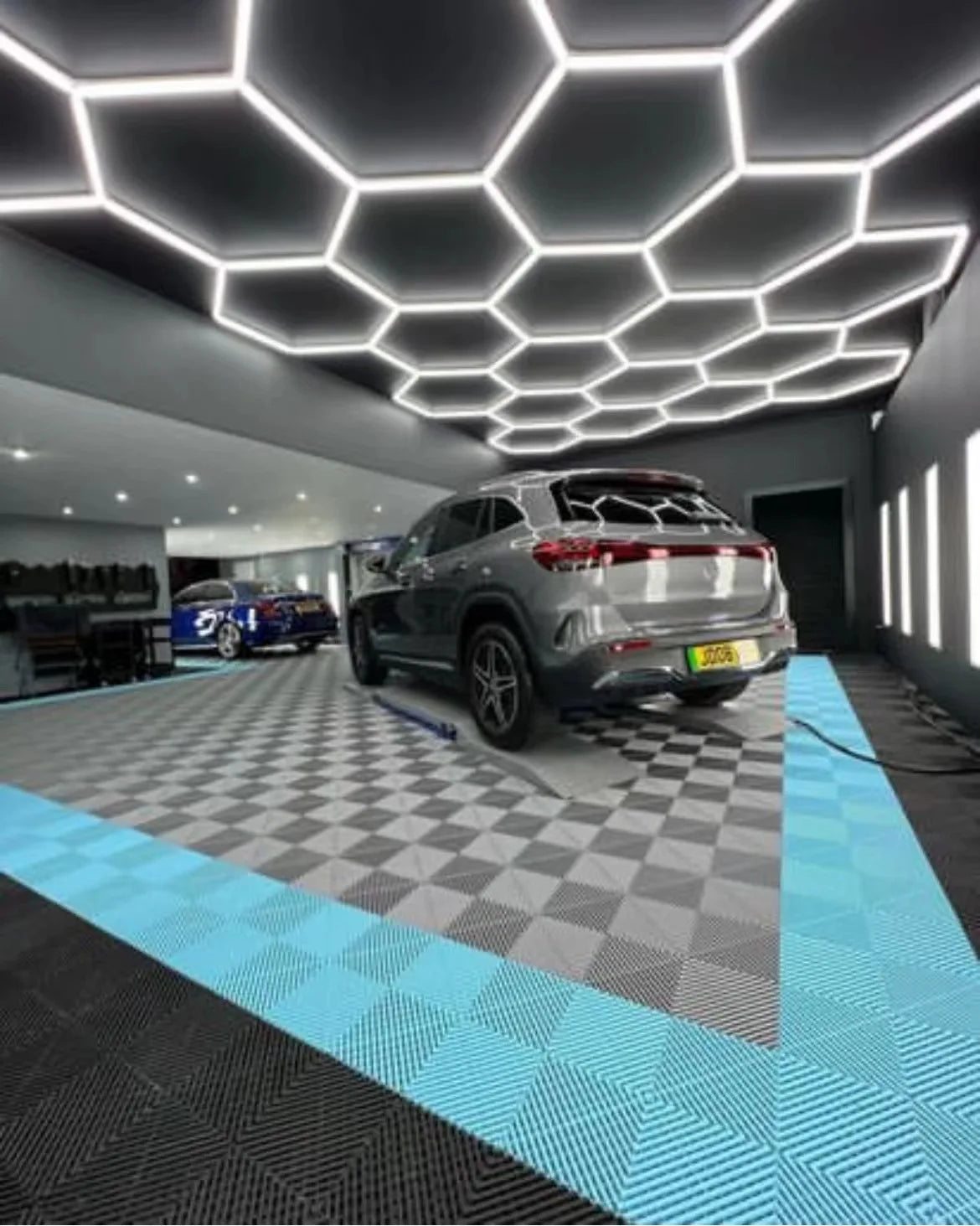 First Class Quality Detailing Garage Flooring Tiles Vented Car Click Tiles