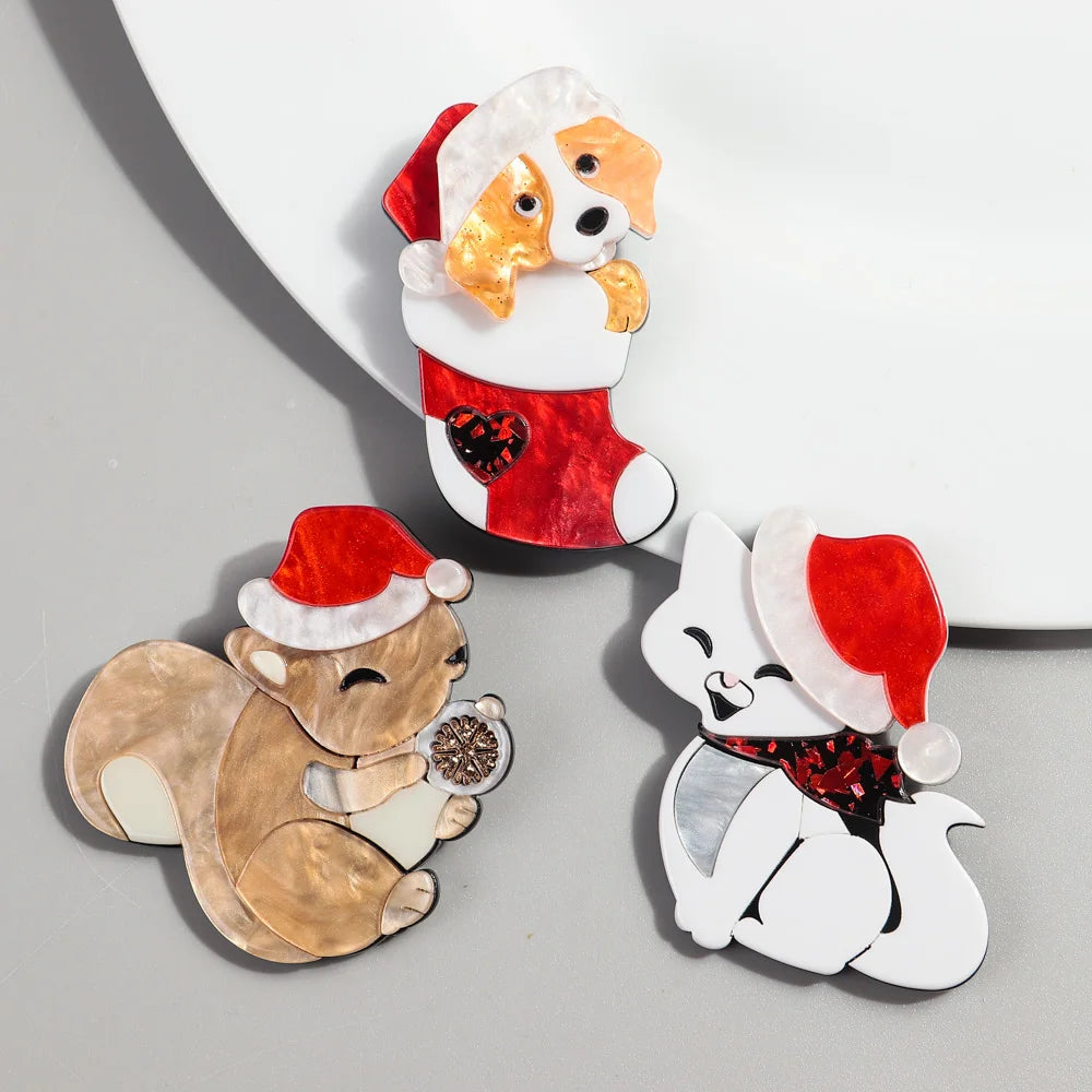 Hot Selling Santa Hat Costume Accessories Dog Cat Squirrel Christmas Stocking Cute Animal Children Acrylic Brooch Wedding Gift