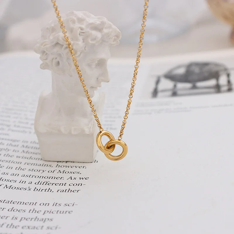 Stainless Steel Interlocking Double Ring Pendant Necklace Real Gold PVD 18k Plating Necklace Simple Fashion Necklace