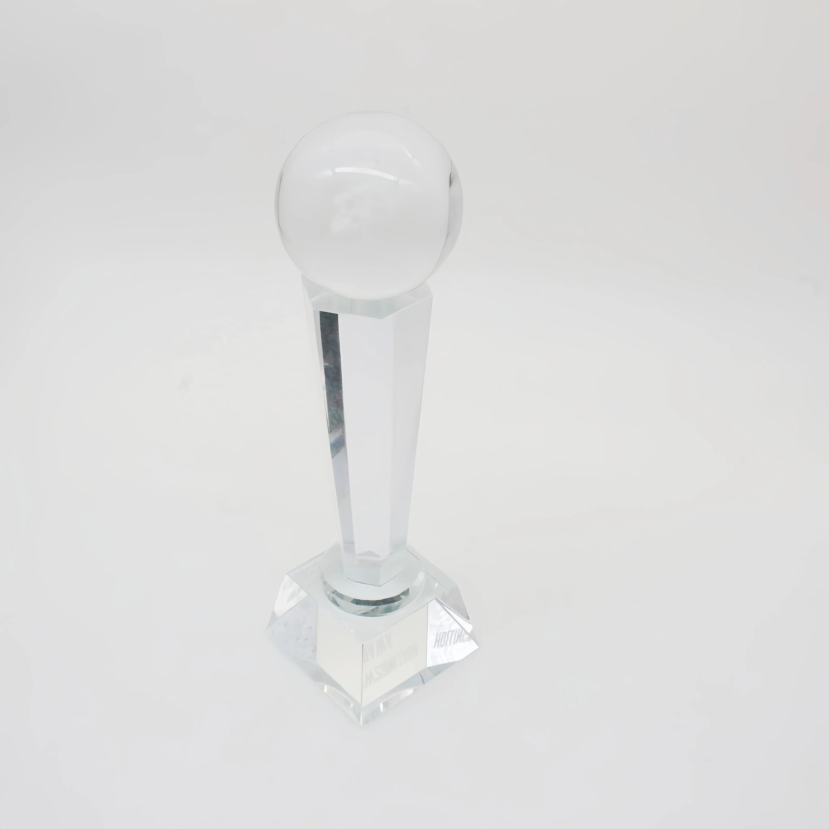 Customized Eco-Friendly Crystal Awards & Trophies with 2D/3D Design Engraving Gift Box Packaging From China