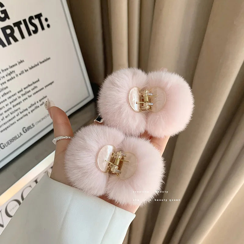 Women's Small Grab Clip Autumn and Winter Plush Hair Claw Clips Shark Hair Clip