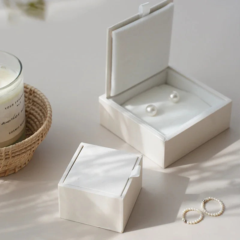 High-End Jewelry Display Case Storage Boxes for Rings Necklaces Earrings Anniversary Birthday Gift Packaging Made of Paper