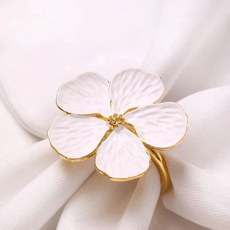 Flower Napkin Ring Metal Napkin Buckle Lucky Five-Petal Flower Napkin Holder for Wedding Party Hotel Table Decoration